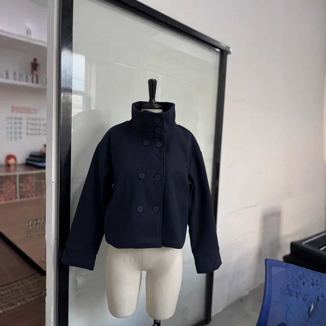 Kvinders mode oversized jakke med højt lukning krave og knapdetaljer Stilla