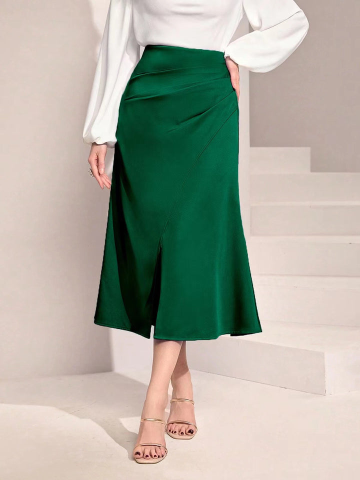 Dame midi nederdel med asymmetrisk snit og elegant slids Skovae