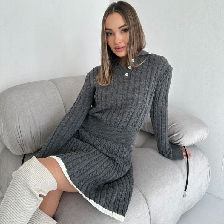 Dame strikkjole med elegant kant og sporty krave Skovae