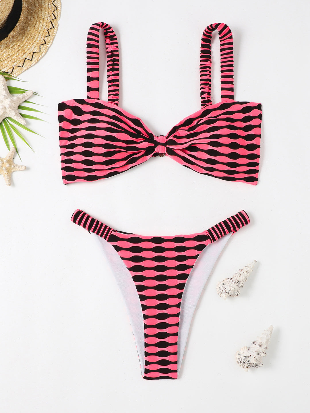 Dame bikini-sæt med innovativt design og raffineret stribemønster Stilla