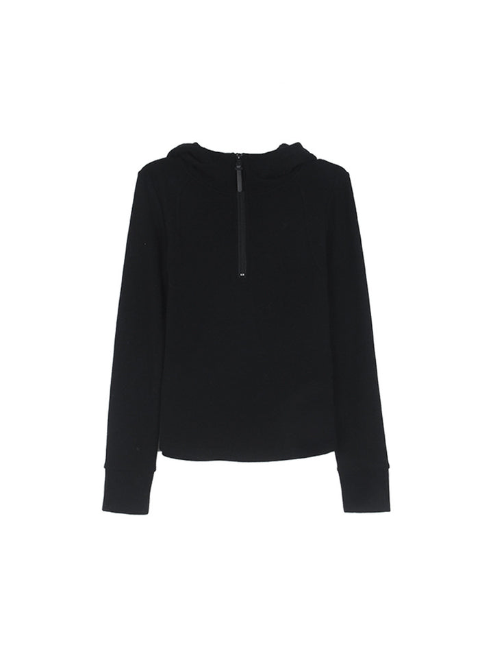 Dame hoodie med lynlås og tidløst design Stilla