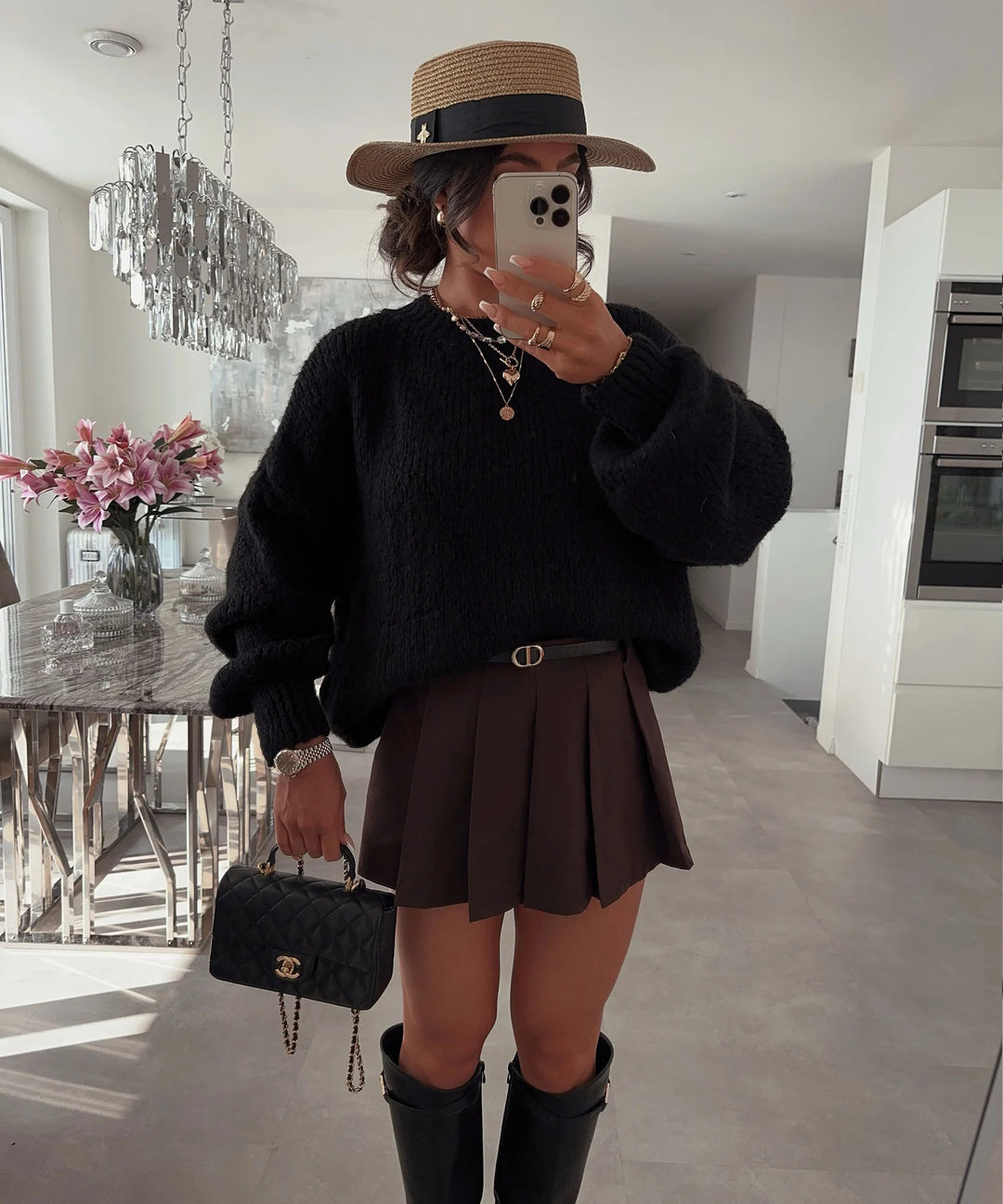 Kvinders oversized strikket sweater med voluminøse ærmer og moderne design Stilla