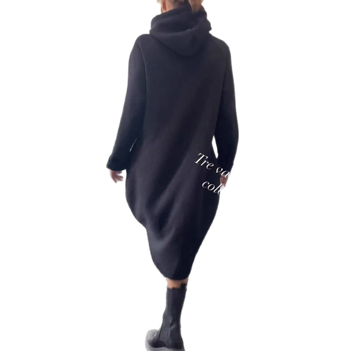 Kvinders hoodie kjole i en afslappet oversized stil med glitrende detaljer Stilla