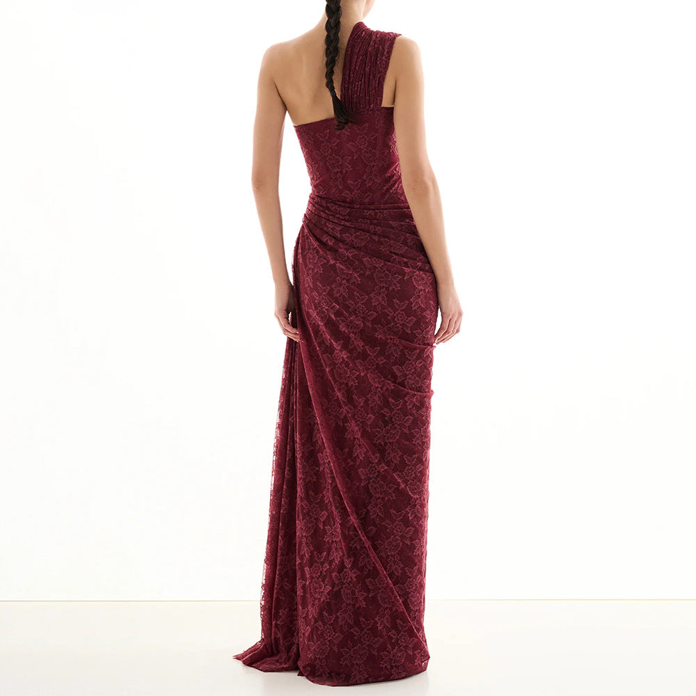 Dame elegant aftenkjole med asymmetrisk one-shoulder design og blomster spidsbesætning Skovae