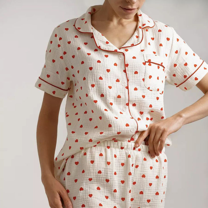 Dame pyjamasæt med hjerteprint og knapbar overdel Stilla