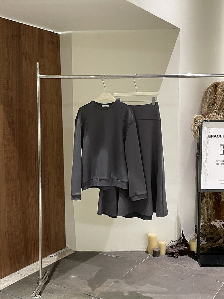 Dame sæt bestående af oversized sweatshirt og afslappet nederdel Stilla