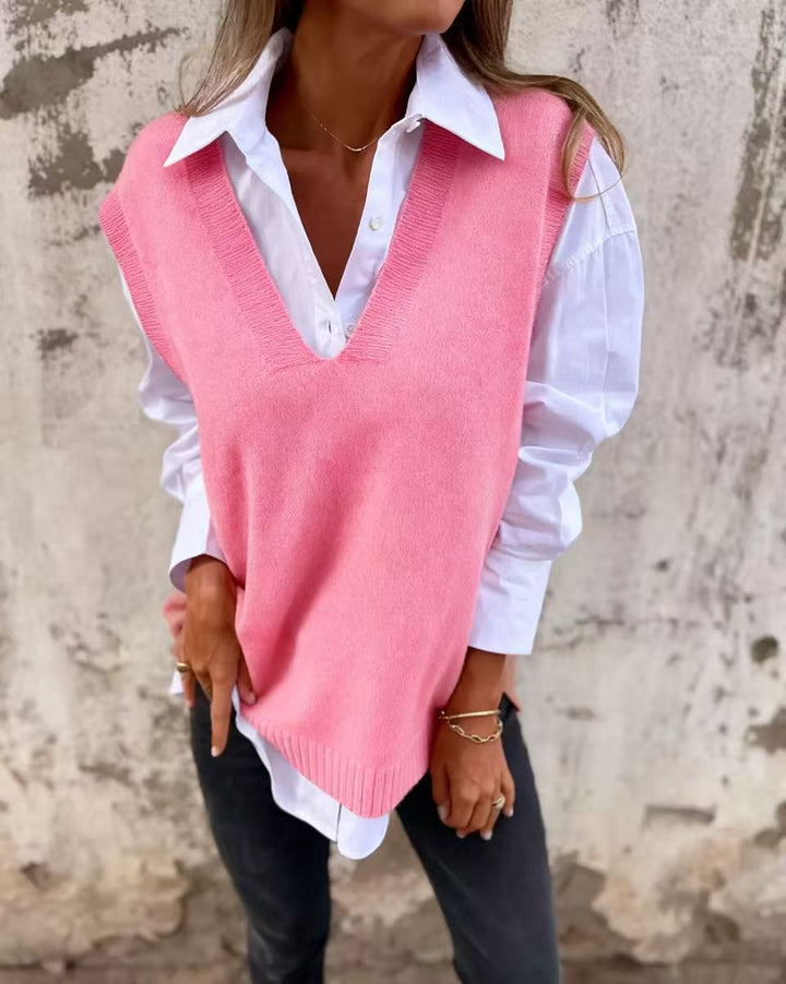 Dames elegant strikvest med V-hals og fine rib detaljer Stilla