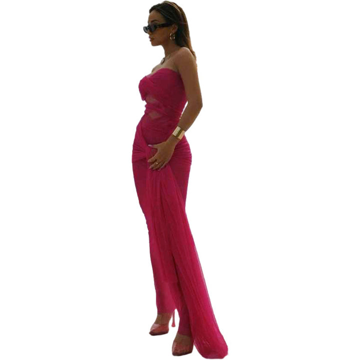 Dame Elegant offshoulder maxikjole med raffinerede draperinger og transparent udseende Skovae