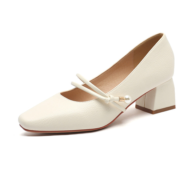 Dame elegante blokhæls pumps med dekorativ rem i kvadratisk design Stilla