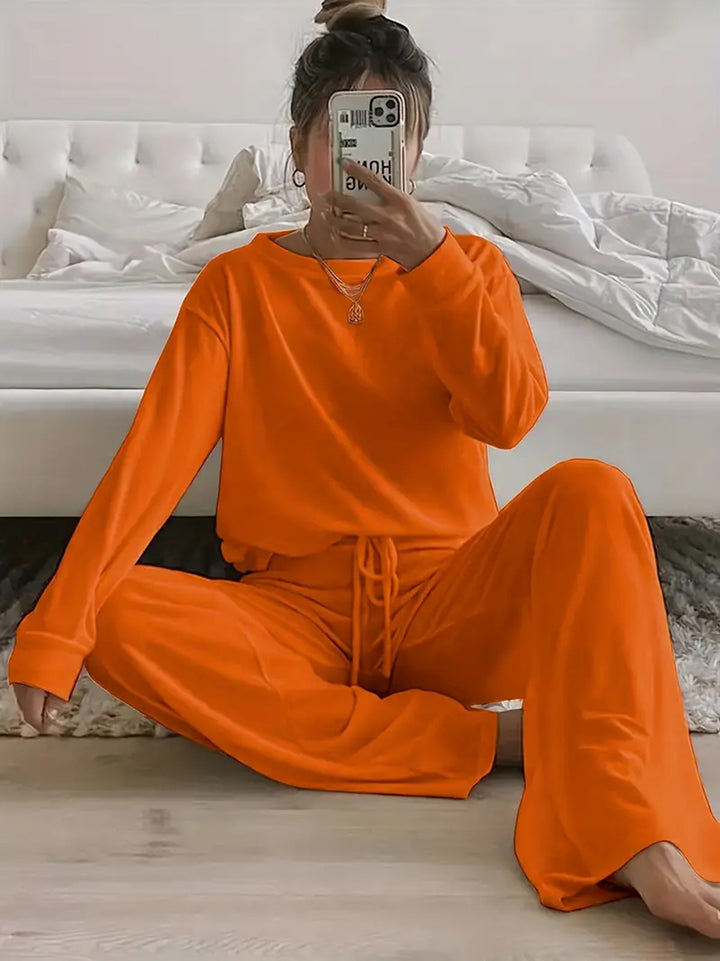 Dame loungewear-sæt med afslappet pasform og høj kvalitet bomuldsblanding Stilla