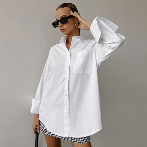 Dame Komfortable Oversized Bluse med brystlomme og lange ærmer Stilla
