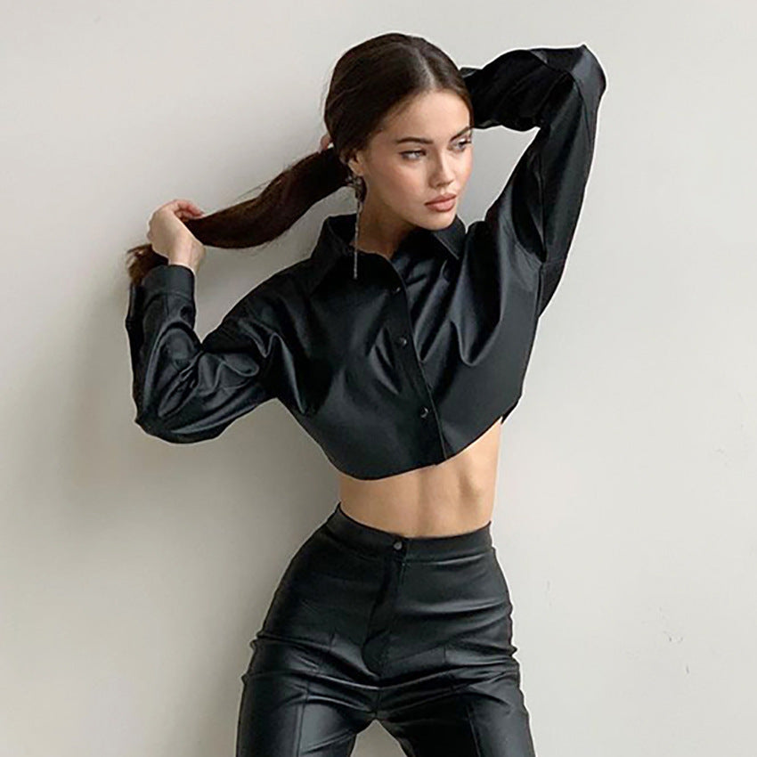 Dame cropped bluse i kunstlæder i elegant stil Stilla