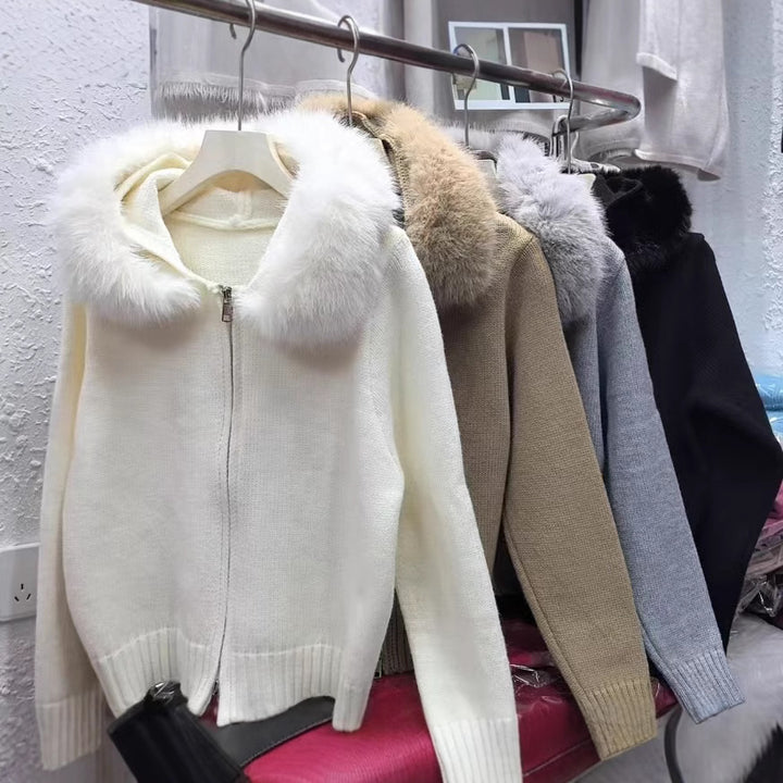 Kvindernes fashionable cardigan med aftagelig hætte lavet af blødt materiale Stilla