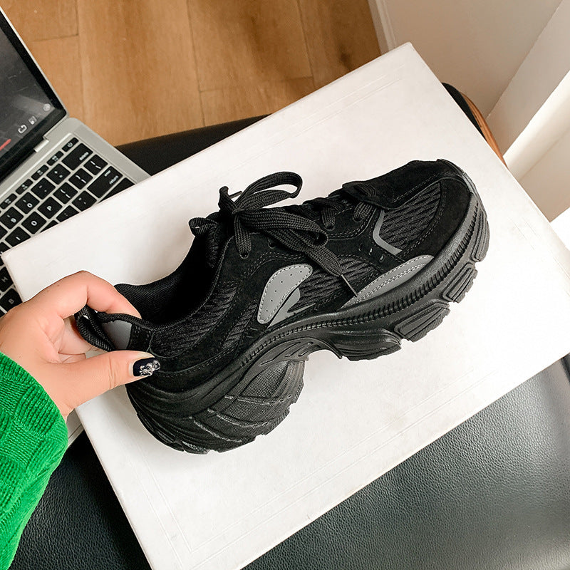 Dame mode Chunky Sneakers med åndbart mesh-overmateriale og robust profil Stilla