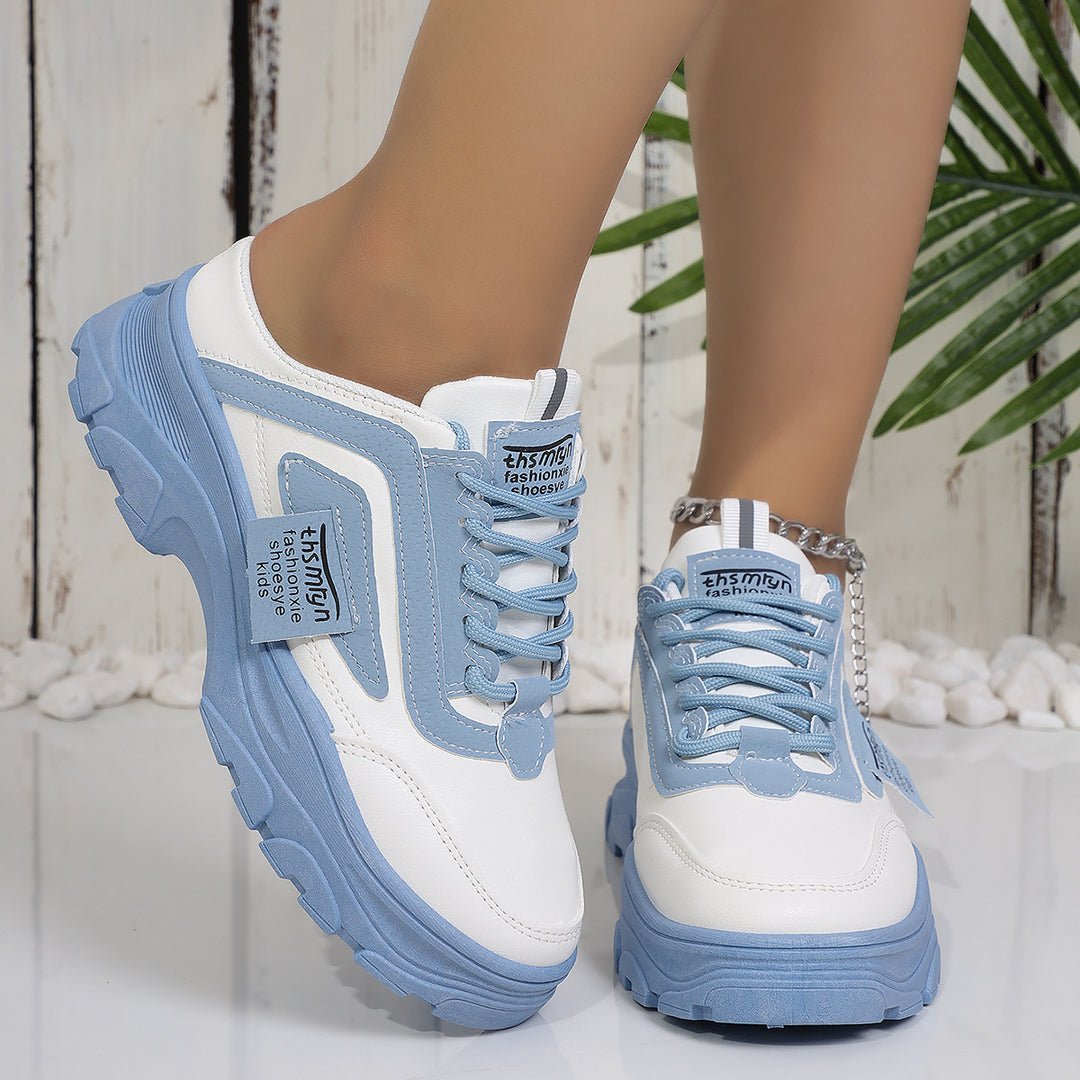 Dame mode Sneakers med trendy plateau sål og sporty design Stilla