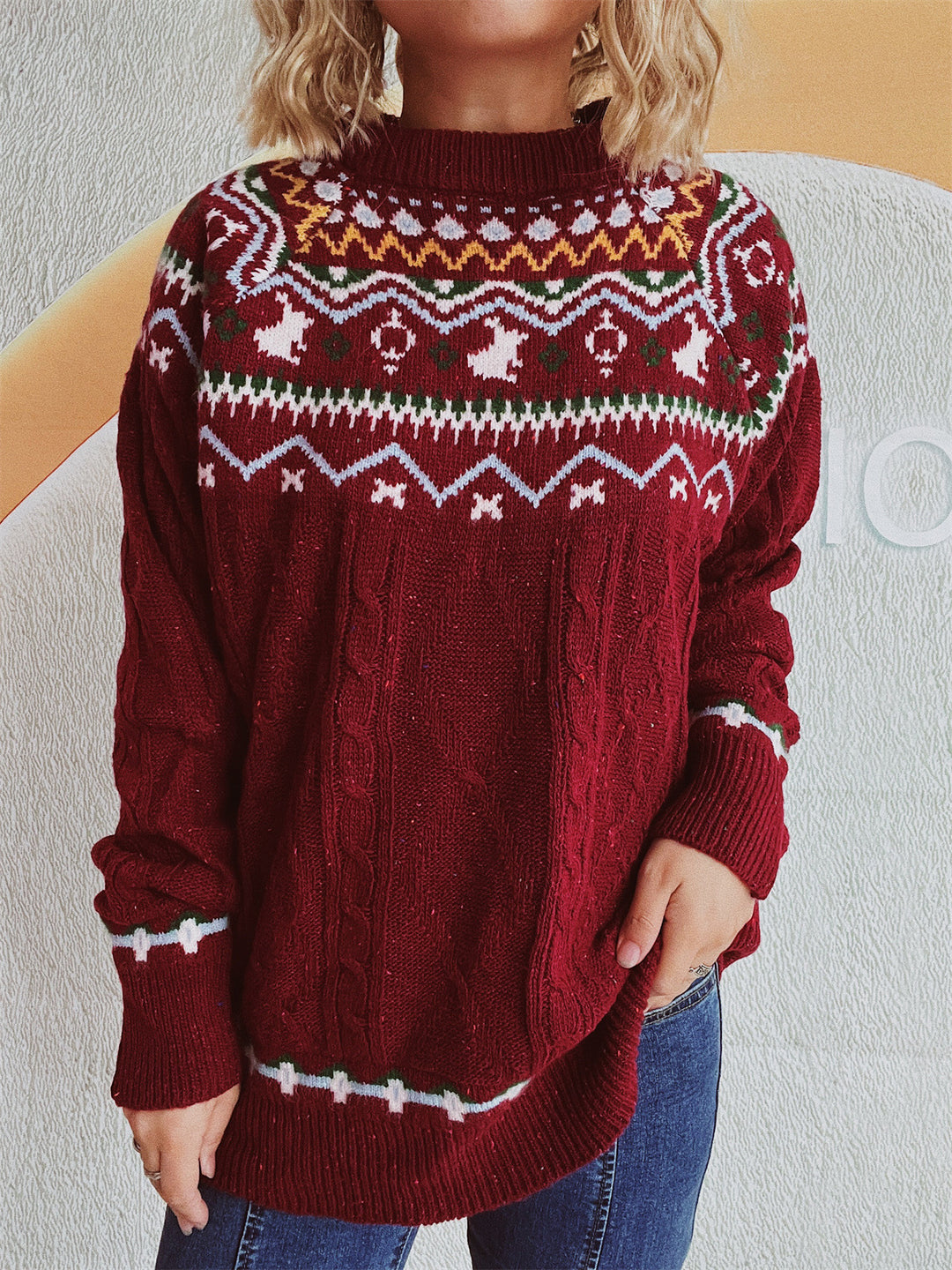 Kvinders strikkede sweater med højhals krave og grafisk design Stilla