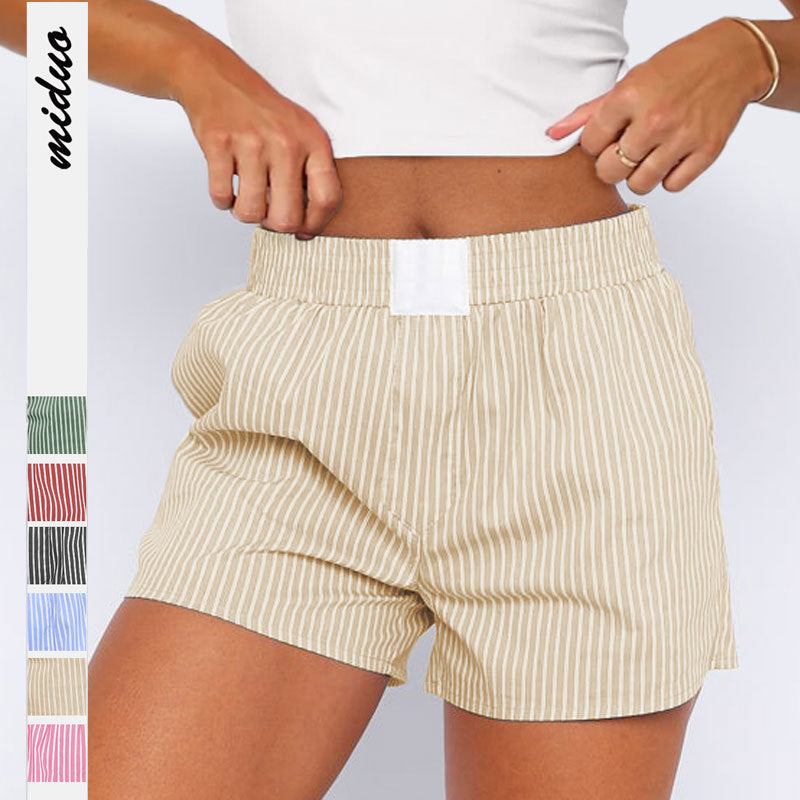 Dame stribede shorts med elastisk talje og praktiske sideåbninger Stilla
