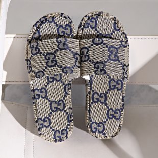 Dame moderigtig plateau-sandaletter med brede remme og skridsikker sål Stilla