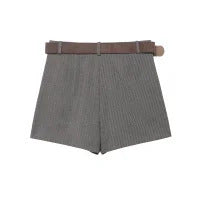 Dame elegante shorts med dekorativt bælte Skovae