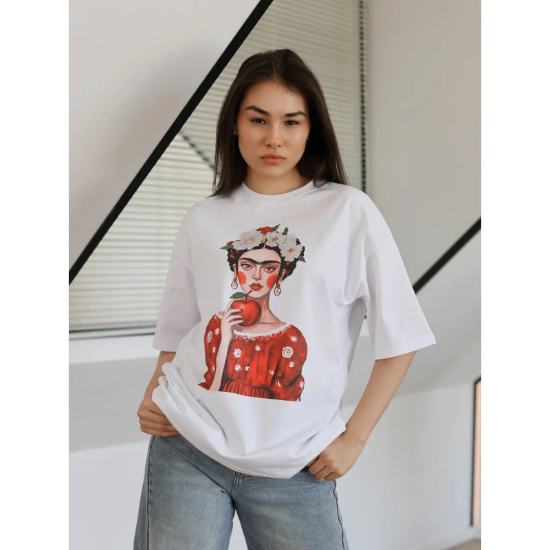 Dame T-shirt med kunstnerisk Frida Kahlo motiv og afslappet oversized snit Stilla