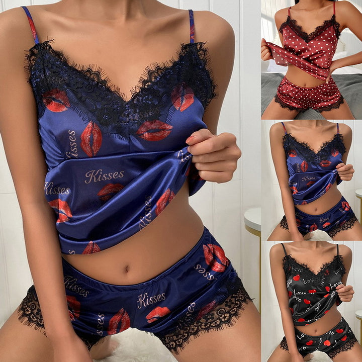 Dame Satin Pyjamas Sæt med romantiske hjerte-motiver og forførende blonde-detaljer Stilla
