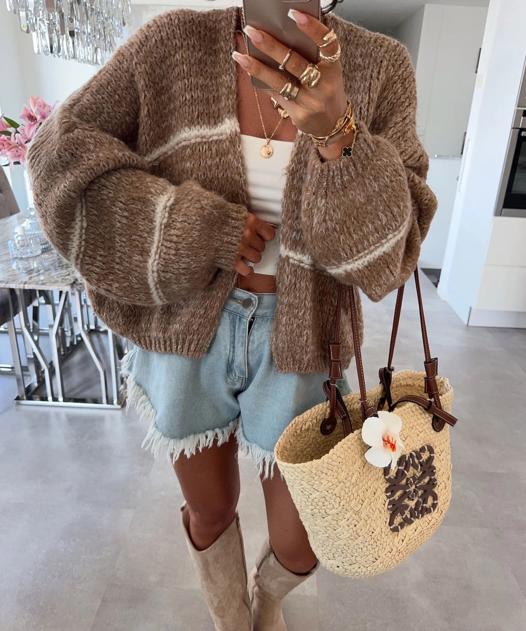 Kvinders afslappede cardigan med oversized skæring og moderne detaljer Stilla