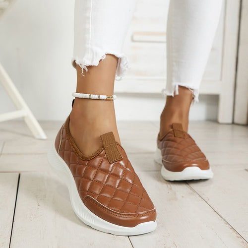 Dame Slip-On Sneakers med moderne quilt design og skridsikker sål Stilla