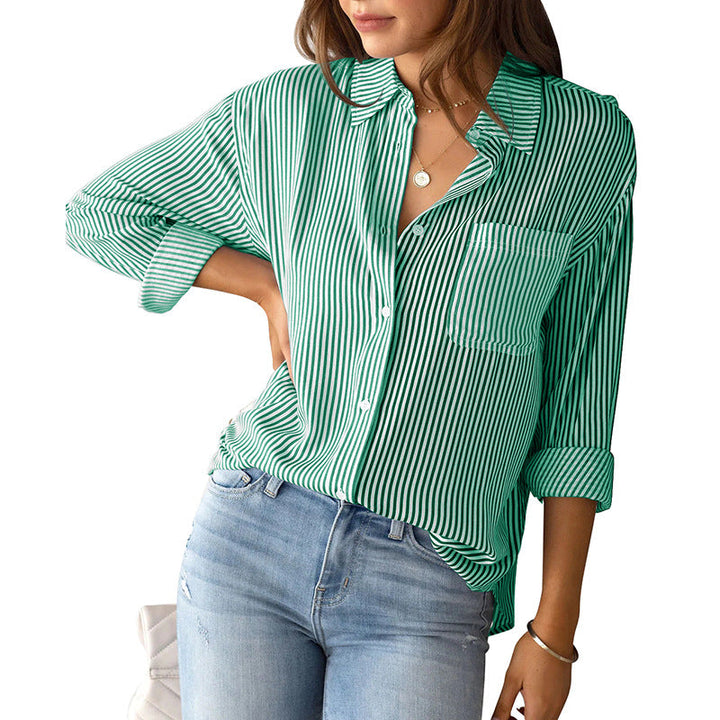 Dame Løs Skjorte med Fine Striber og Løs Pasform Skovae