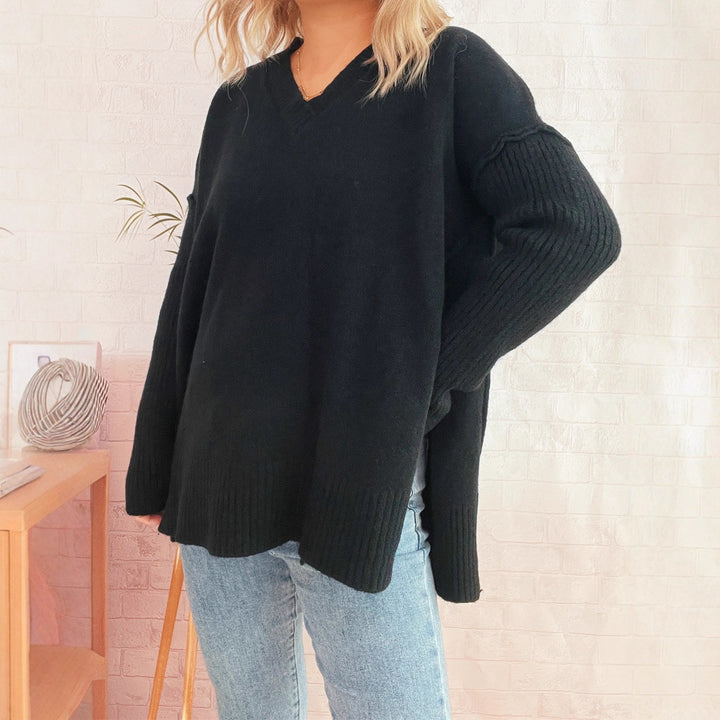 Kvinders V-hals sweater med teksturerede ærmer og løs pasform Stilla