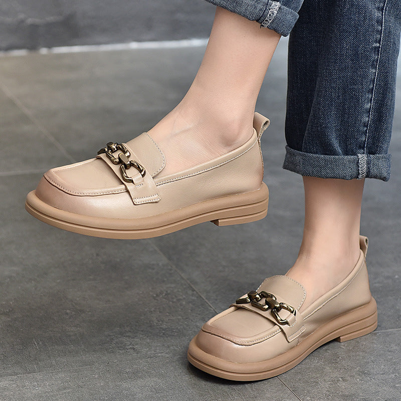 Dame Mokassin-Slipper med fashionable spænde-detalje og komfortabel sål Stilla