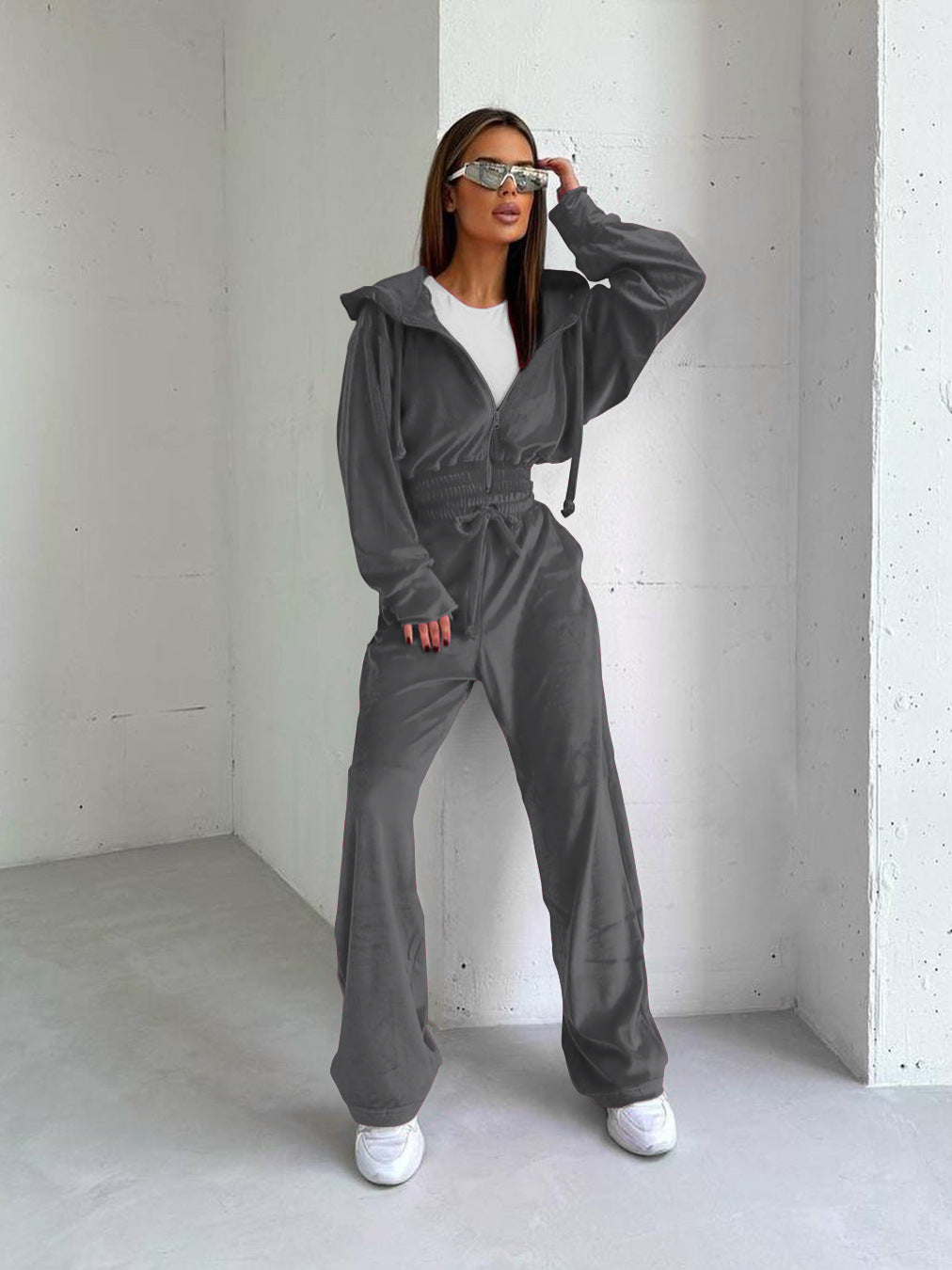 Dame Fleece-Hoodie og Jogger-Sæt med strammet talje og afslappet snit Stilla
