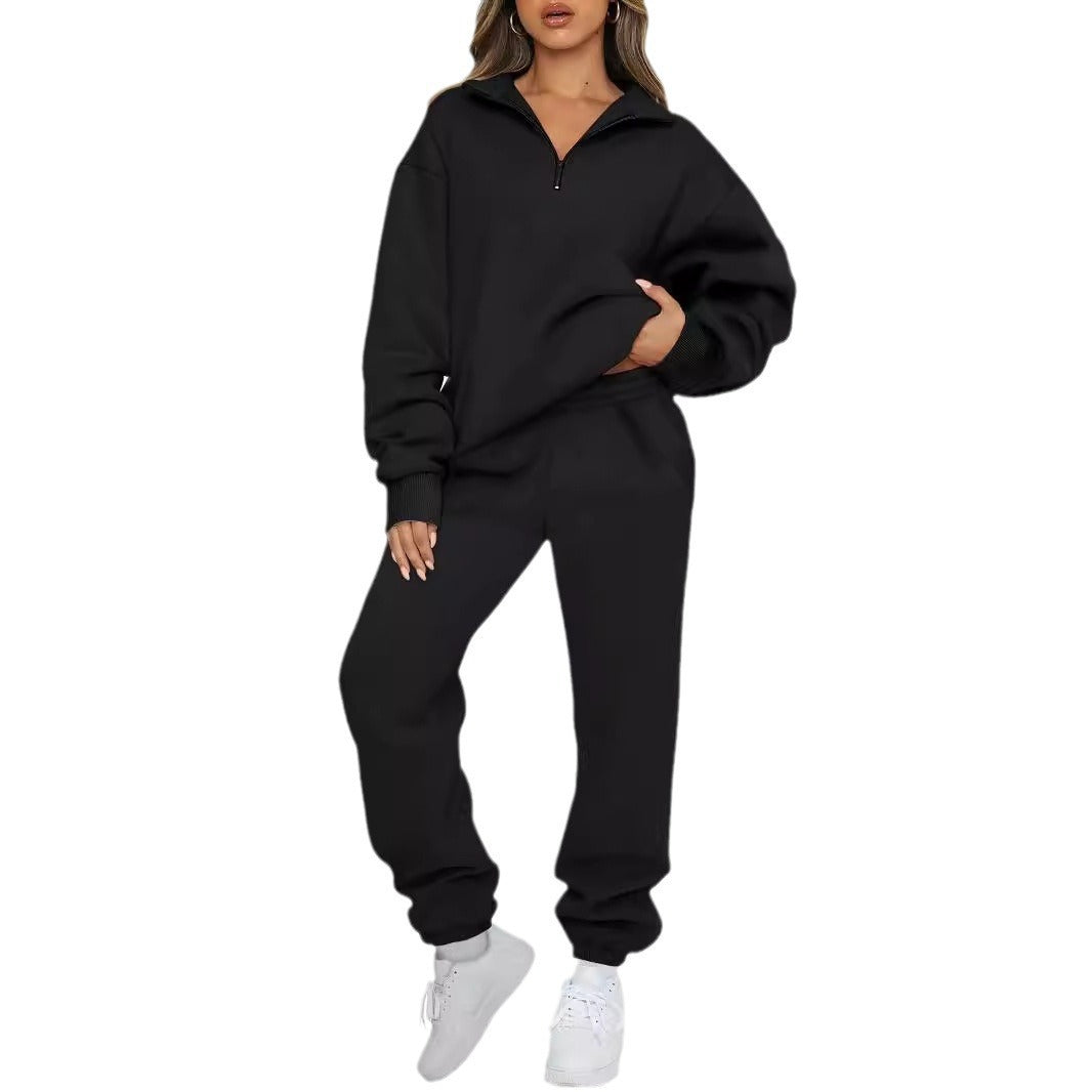 Kvindernes komfortable sæt med sweatpants med moderne ståkrave og kengurulomme Skovae