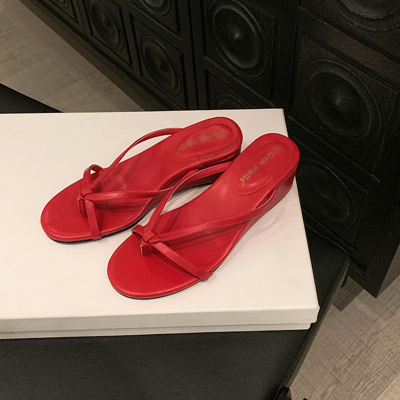Dame Wedge-sandaler med elegant krydsrem-design og komfortabel indersål Stilla