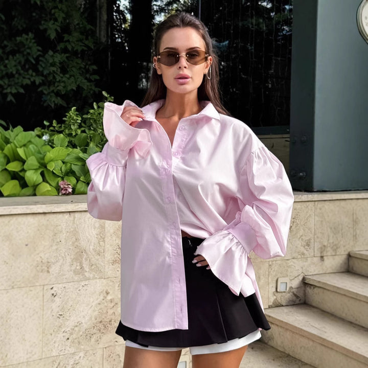 Damebluse med voluminøse ærmer og elegant krave Stilla