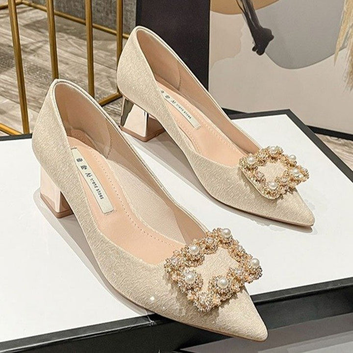 Dame Elegant Spidstoe Blockhæle Pumps med dekorative ædelstens-tilbehør Stilla