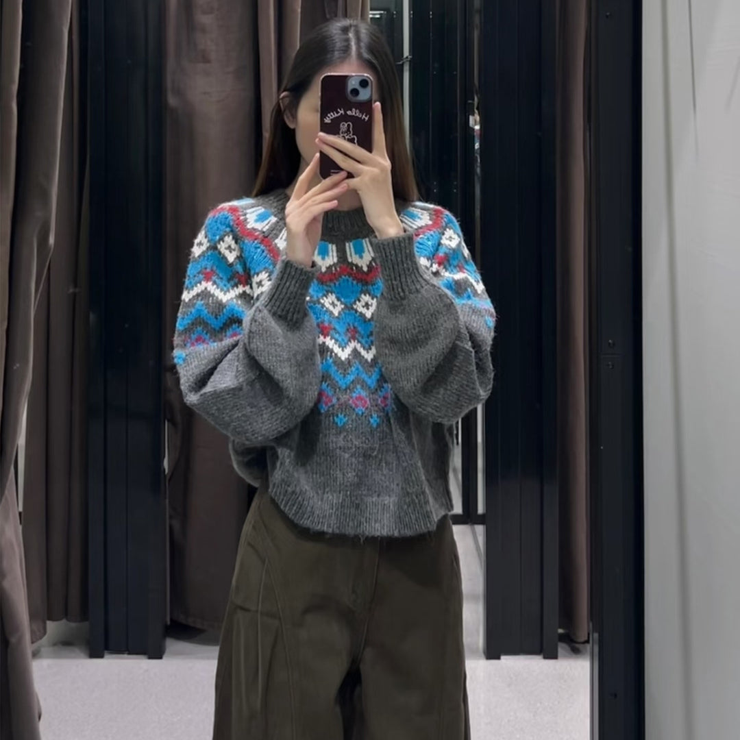 Damernes strikket sweater med farverigt mønster Stilla