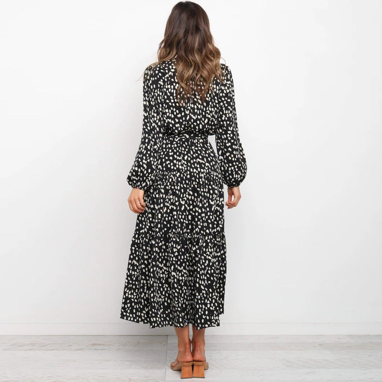 Dame Maxi Wrap Kjole med elegant lagdelt design Stilla