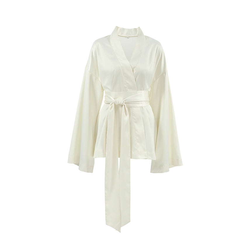 Dame Satin Blazer- og Shorts-Sæt med elegant Varedesign Stilla