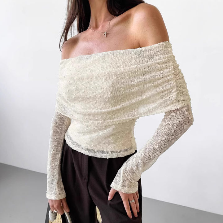 Dame Off-Shoulder Top med raffinerede ruffle detaljer og langærmede indsatser Stilla