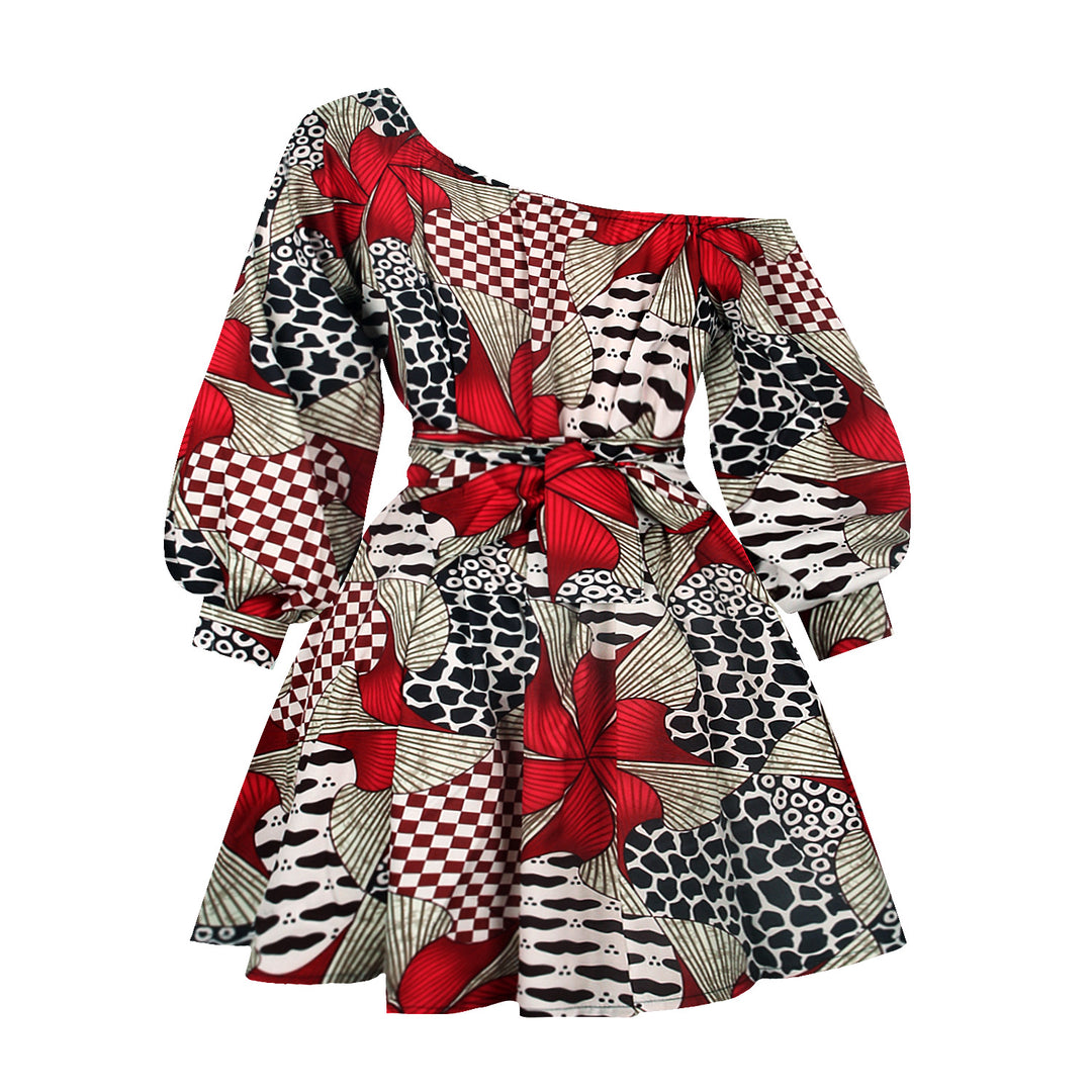Dame elegant asymmetrisk kjole med blomsterinspirerede prints og tætsiddende design Stilla