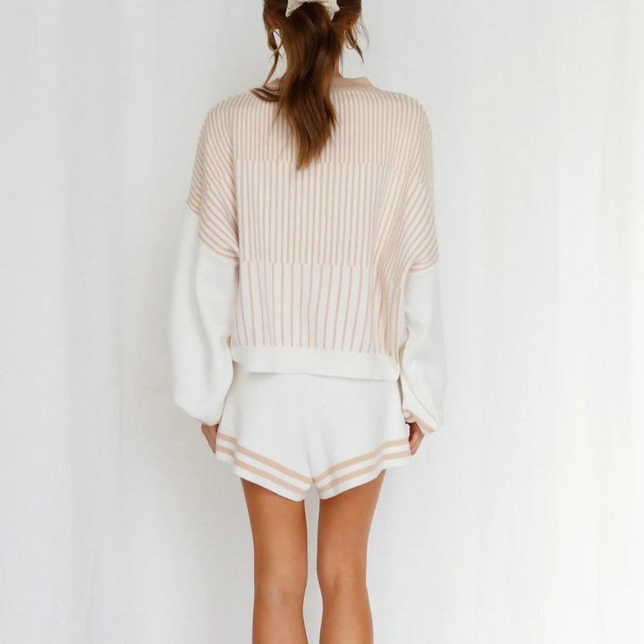 Dame casual sweatshirt og shorts sæt med brede ærmer og elastisk taljeband