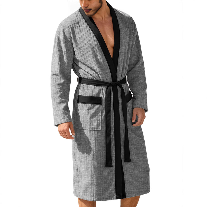 Herrer nan wadenlang Ribbadekåbe i kimono-stil med sjalkrave og kontrastpaspel Skovae