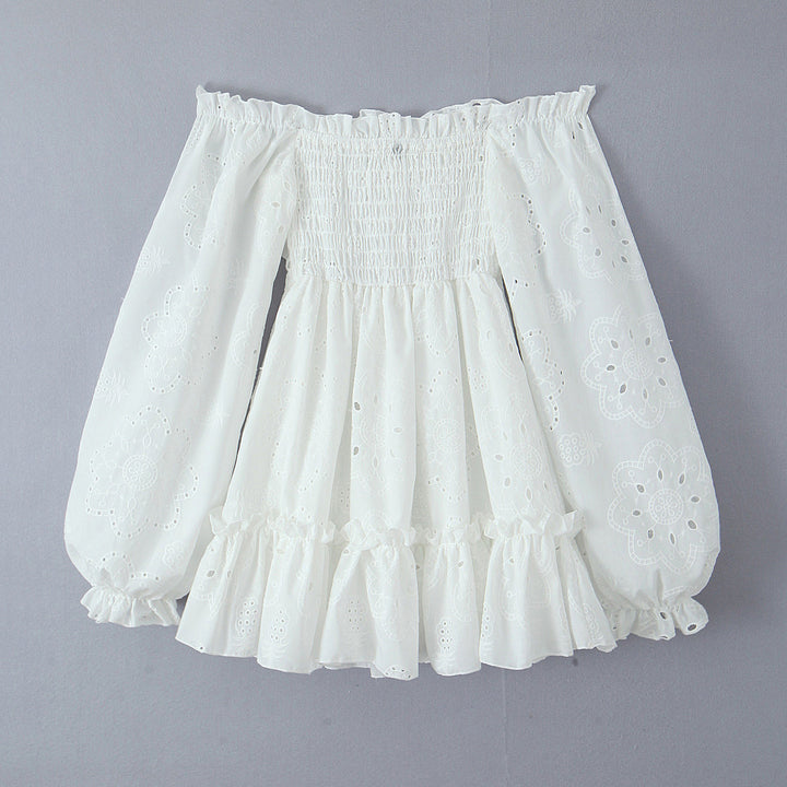 Dame Off-Shoulder Minikjole med voluminøse ærmer og blomsterformet hulmønster Stilla