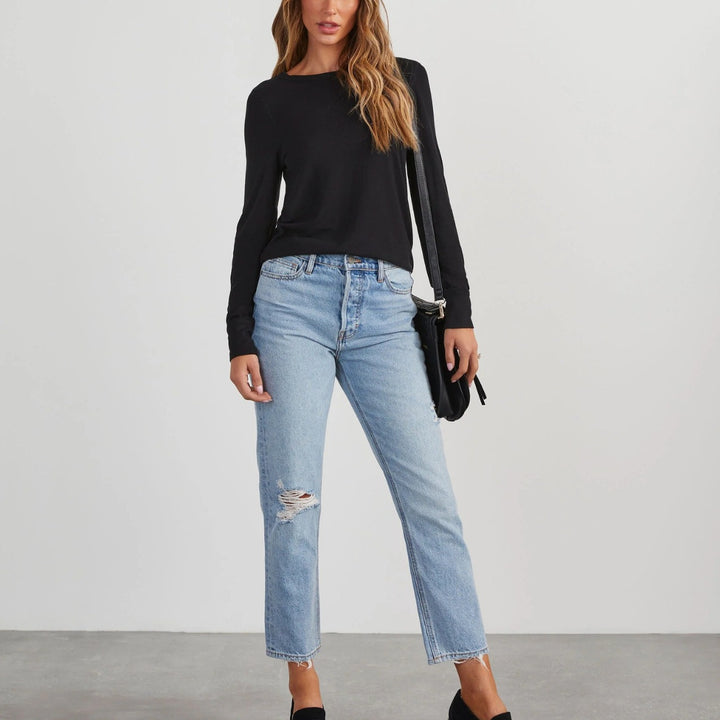 Dame Langærmet Basic-T-shirt med figurskabende snit Stilla