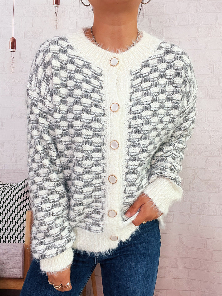 Kvindernes fluffy cardigan med fashionable knapdetalje struktur og afslappet pasform Stilla