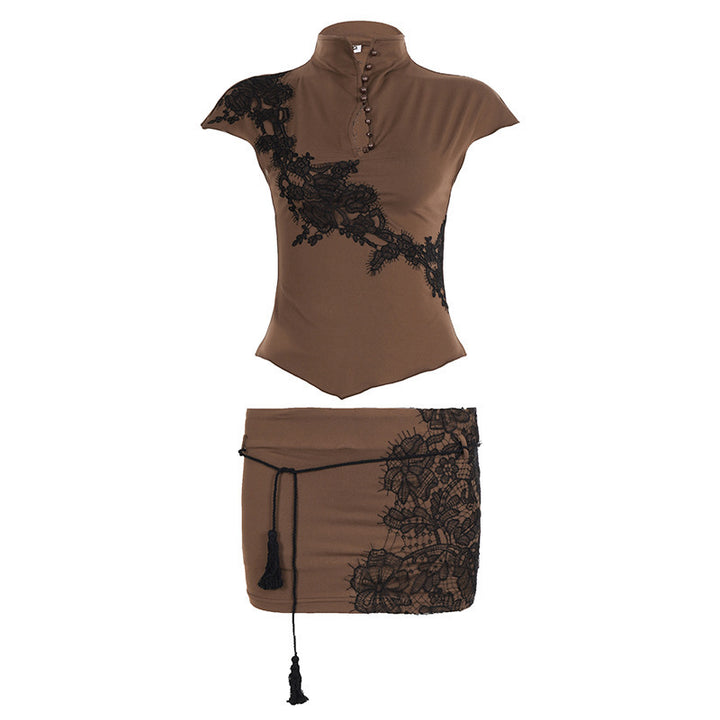 Dame Elegant spids bluse med moderigtigt krave og raffinerede knapdetaljer Skovae