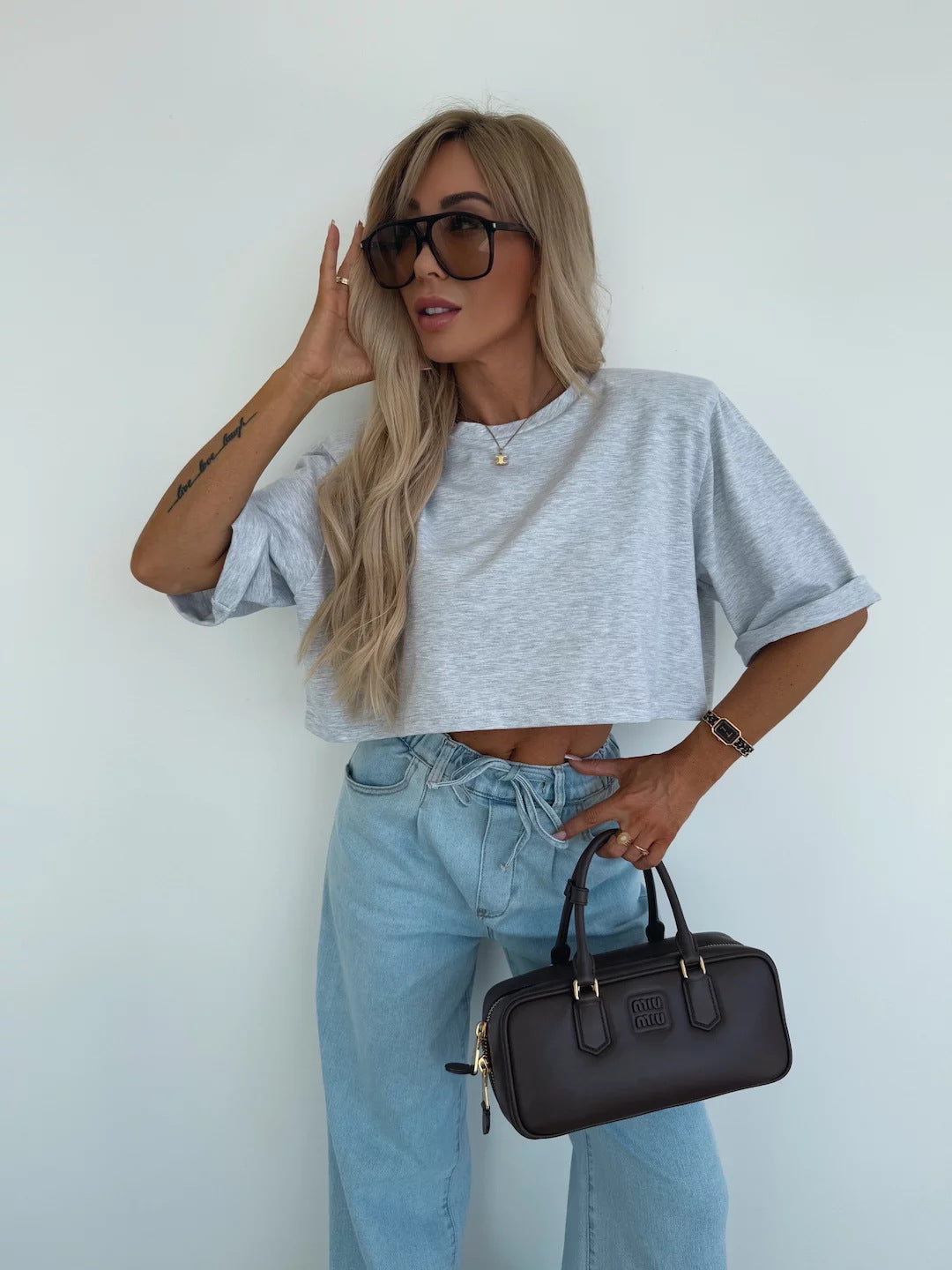 Kvinders casual cropped T-shirt med brede ærmer og materiale af høj kvalitet