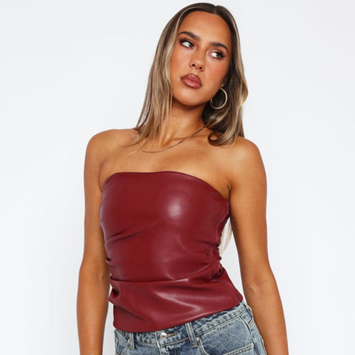 Dame bandeau-top i høj kvalitet kunstlæder med sofistikerede ruffles detaljer Skovae