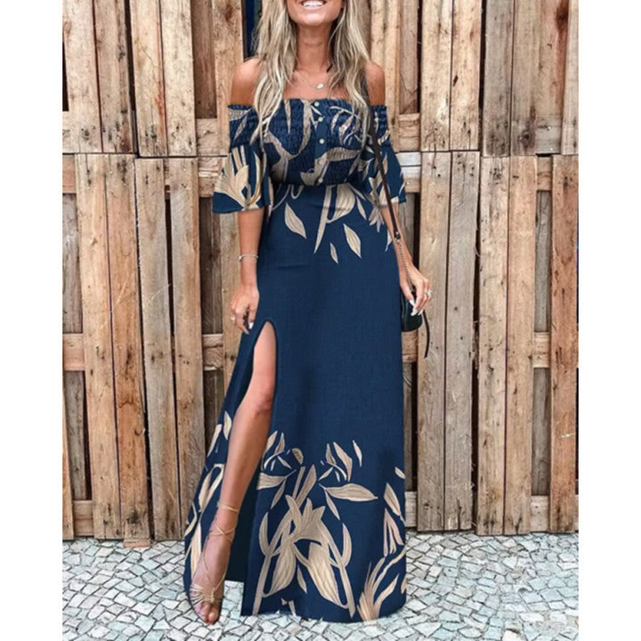 Dame maxikjole med skulderfri design og elegante blomstertryksdetaljer Skovae