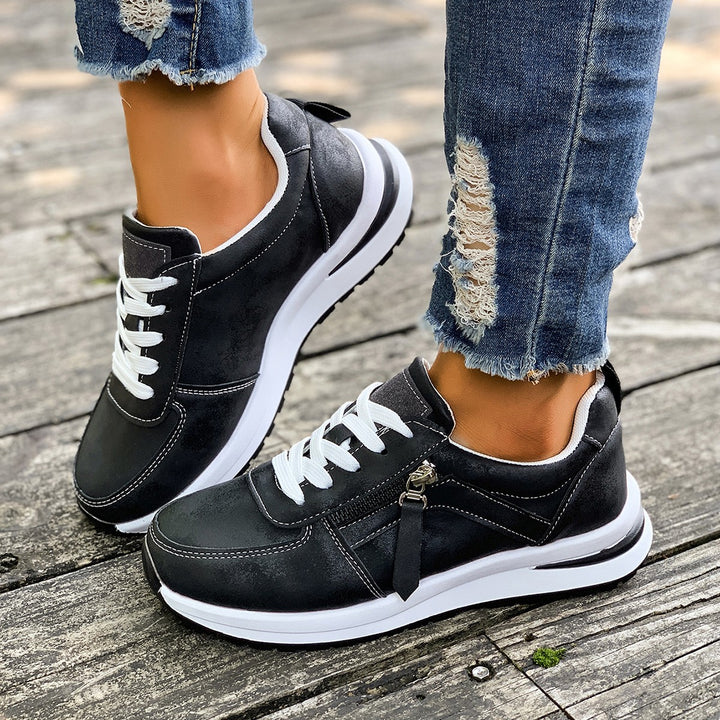 Dame Lace-Up Sneakers med moderne lynlås og behagelig dæmpning Stilla
